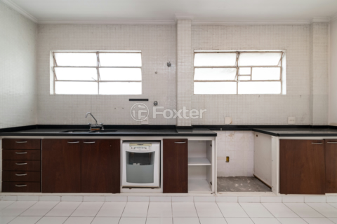 Image 37 - 755425
