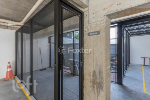 Image 31 - 755677