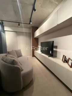 Image 1 - 755880