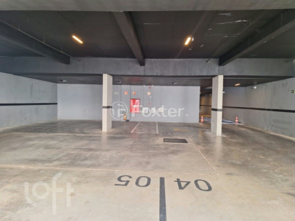 Image 33 - 756940