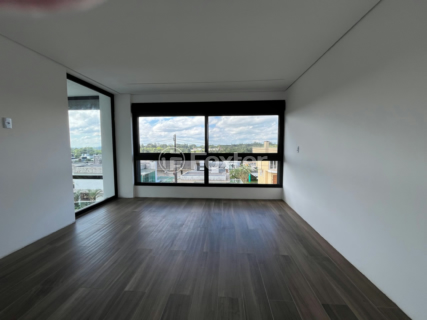 Image 30 - 757455