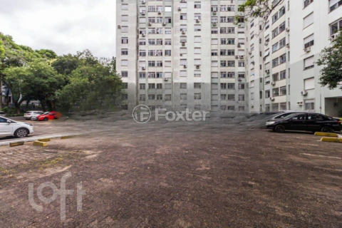 Image 33 - 758504