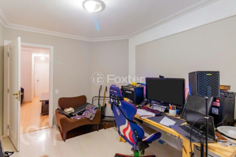 Image 38 - 765992