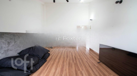 Image 32 - 807726