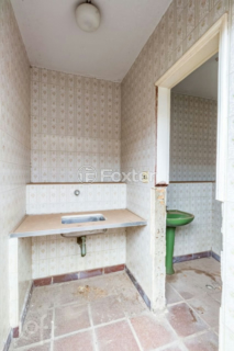 Image 35 - 807817