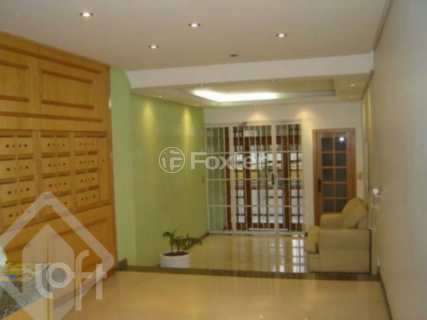 Image 33 - 807907