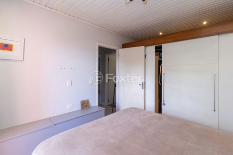 Image 32 - 807935