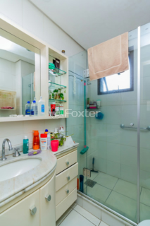 Image 20 - 808967