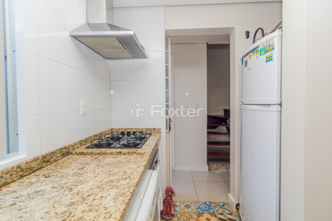 Image 21 - 809136