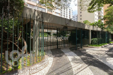Image 29 - 809703