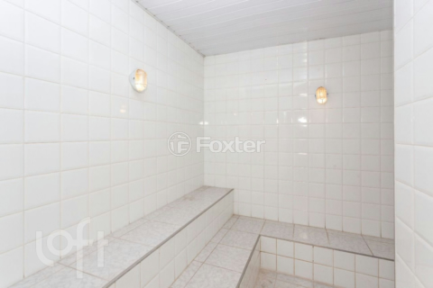 Image 60 - 810827