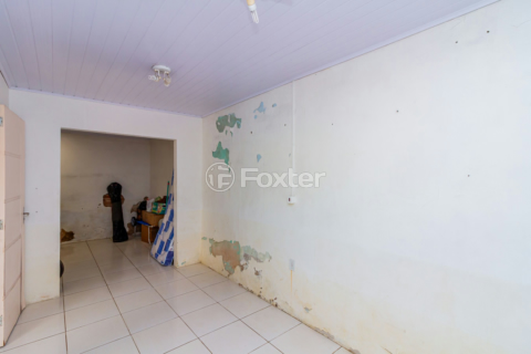 Image 39 - 811400
