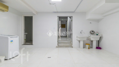 Image 7 - 814075