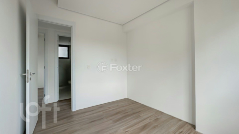 Image 31 - 815024