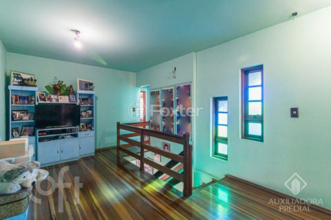 Image 19 - 815148