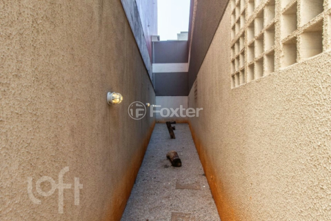 Image 25 - 815220