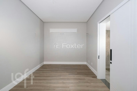 Image 35 - 815441