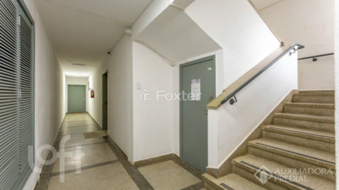 Image 20 - 817564