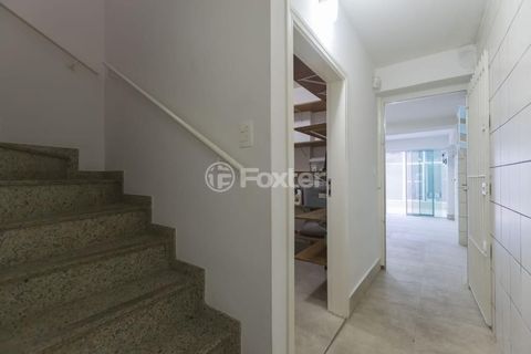 Image 29 - 817964