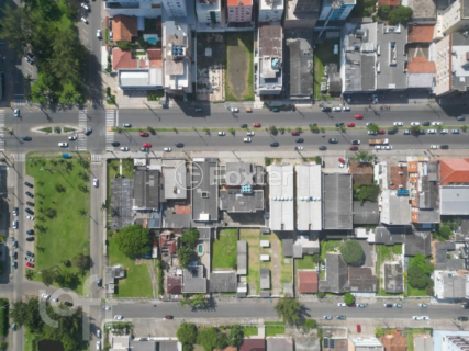 Image 21 - 818552
