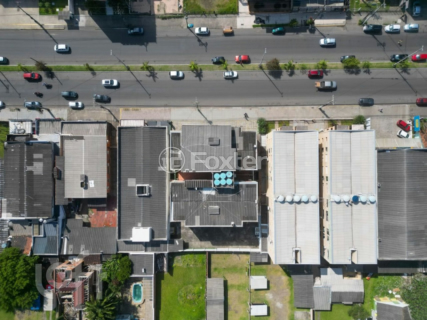 Image 20 - 818552