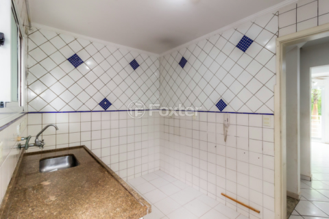 Image 32 - 818851