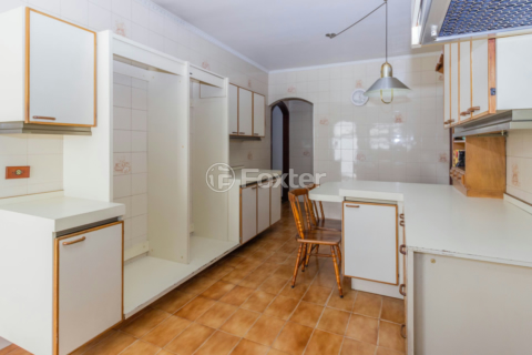 Image 33 - 819130