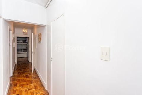 Image 33 - 819380