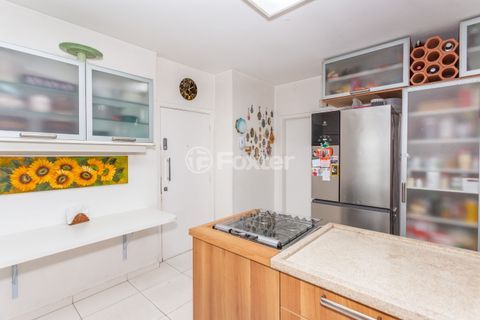 Image 39 - 819380