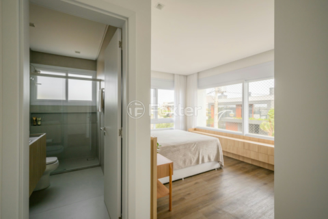 Image 22 - 819443