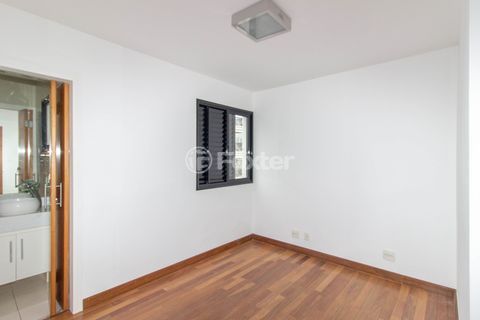 Image 30 - 819609