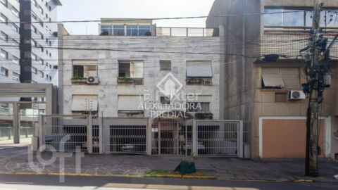 Image 33 - 820028