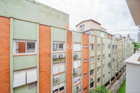 Image 21 - 820485