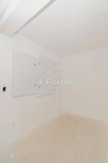 Image 33 - 820686