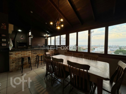 Image 21 - 821043