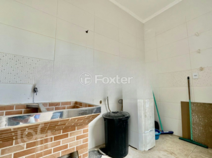 Image 32 - 821920