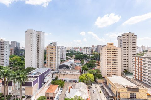 Image 23 - 821926