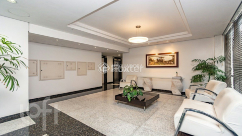 Image 39 - 822377