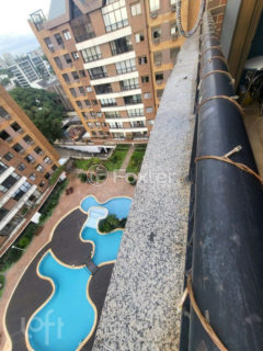 Image 27 - 822702