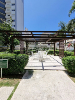 Image 33 - 822725