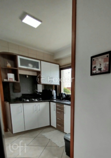 Image 21 - 824887