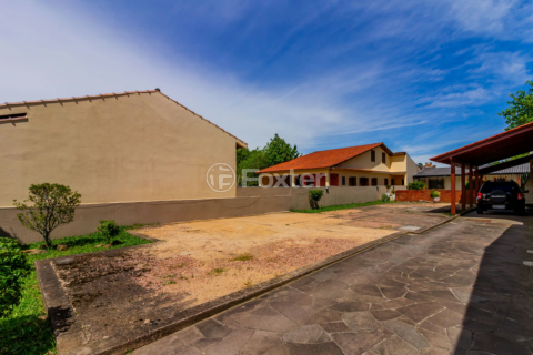 Image 42 - 825252