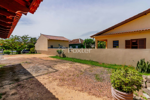 Image 38 - 825252