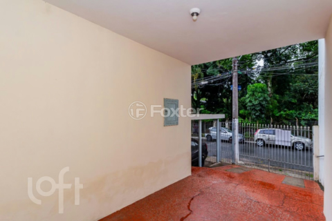 Image 35 - 825274