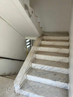 Image 28 - 825589