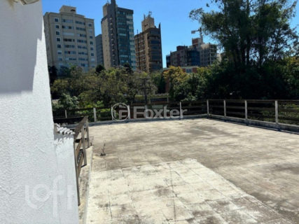 Image 27 - 825589