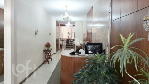 Image 31 - 825653