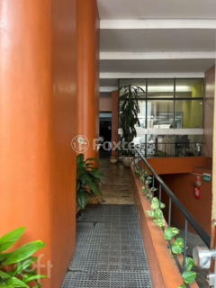 Image 35 - 826235