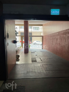 Image 33 - 826235