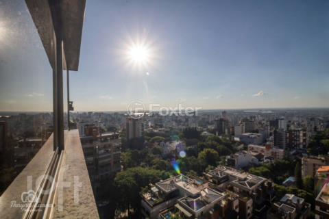 Image 26 - 826677